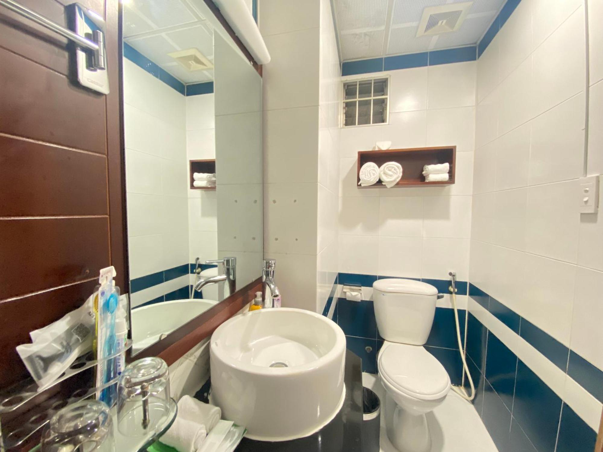 A25 Hotel - 20 Bui Thi Xuan Хошимин Экстерьер фото